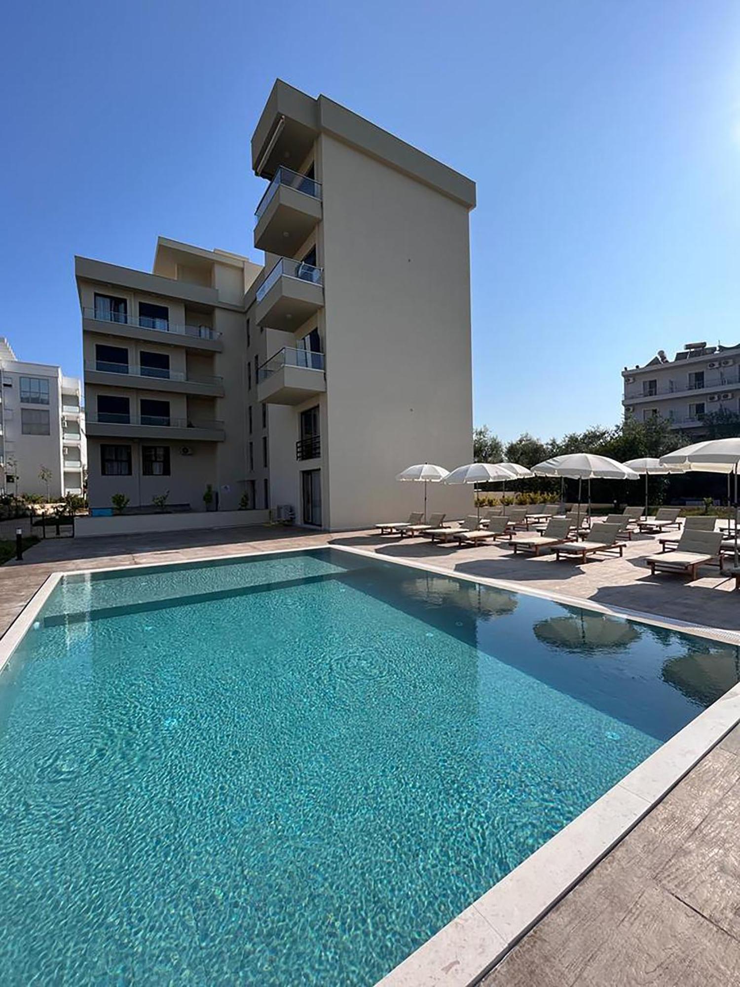 The Blue Wave Hotel Himare Exterior photo