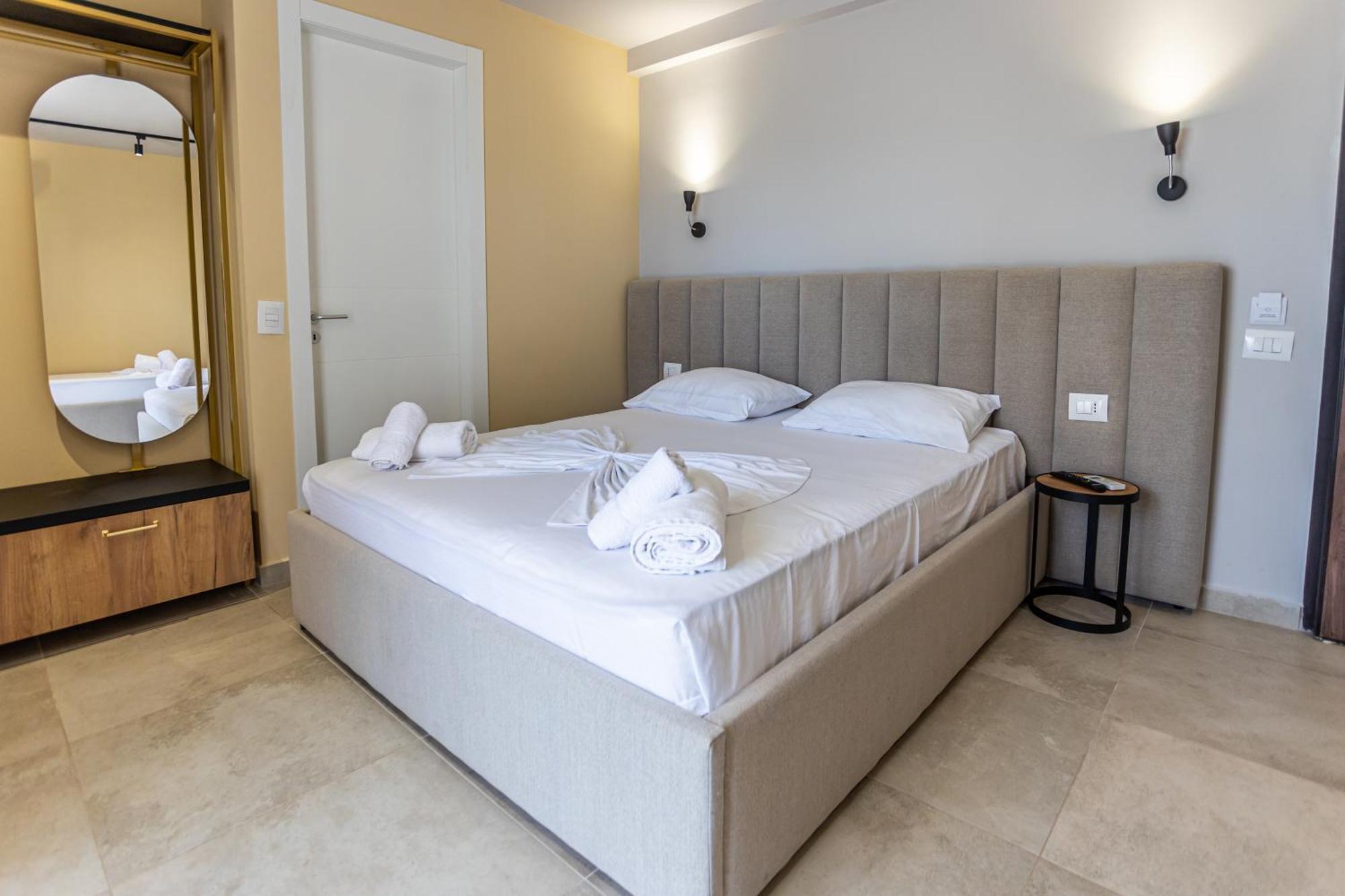 The Blue Wave Hotel Himare Exterior photo