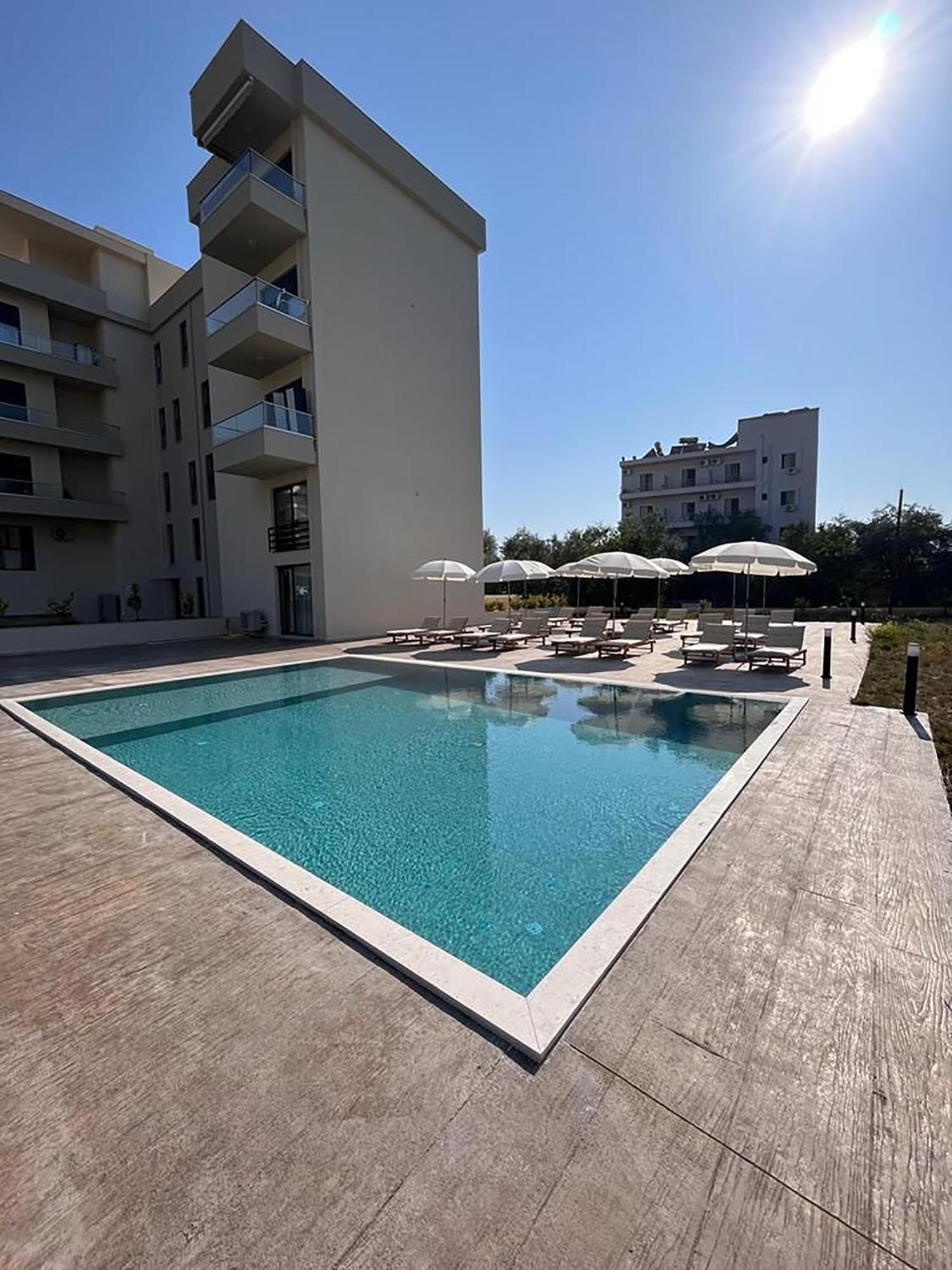 The Blue Wave Hotel Himare Exterior photo