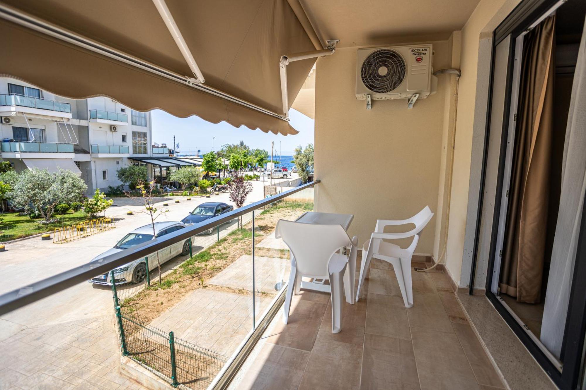 The Blue Wave Hotel Himare Exterior photo