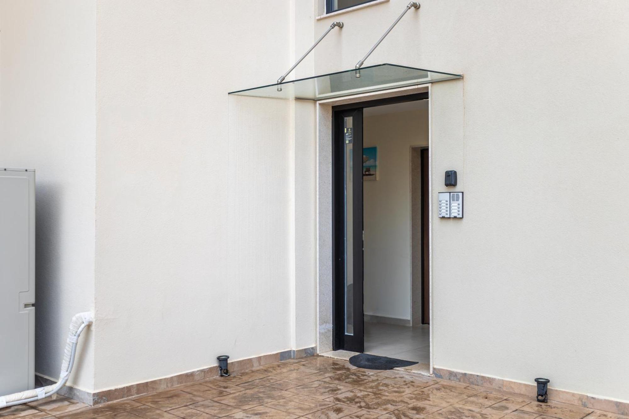 The Blue Wave Hotel Himare Exterior photo