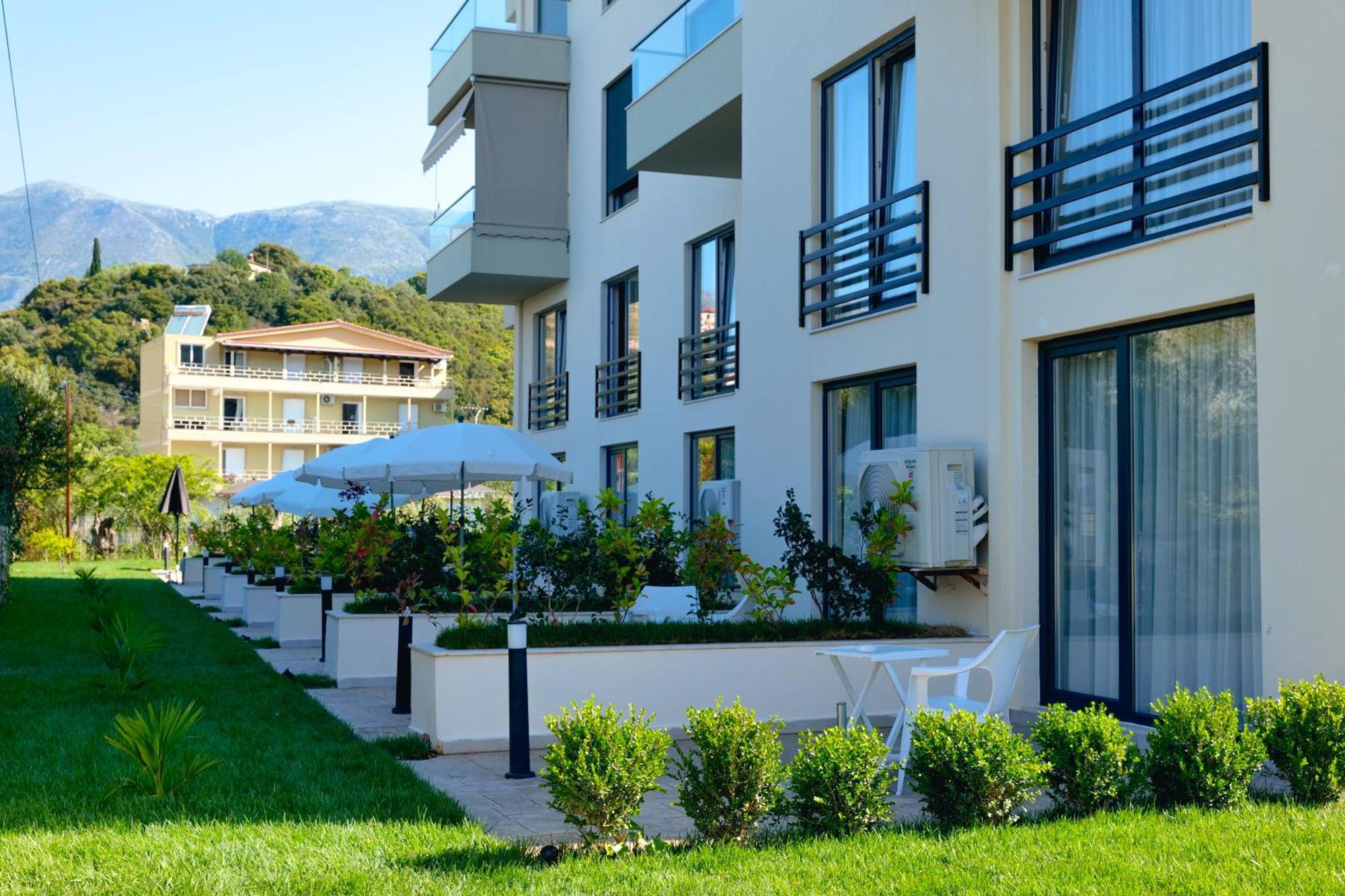 The Blue Wave Hotel Himare Exterior photo