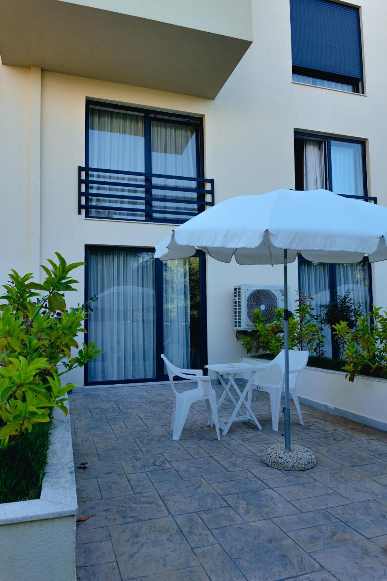 The Blue Wave Hotel Himare Exterior photo
