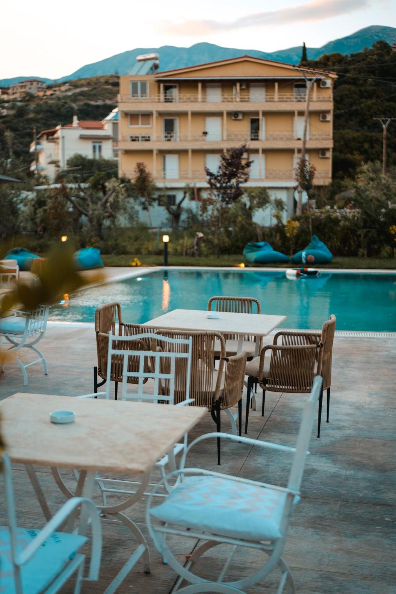 The Blue Wave Hotel Himare Exterior photo