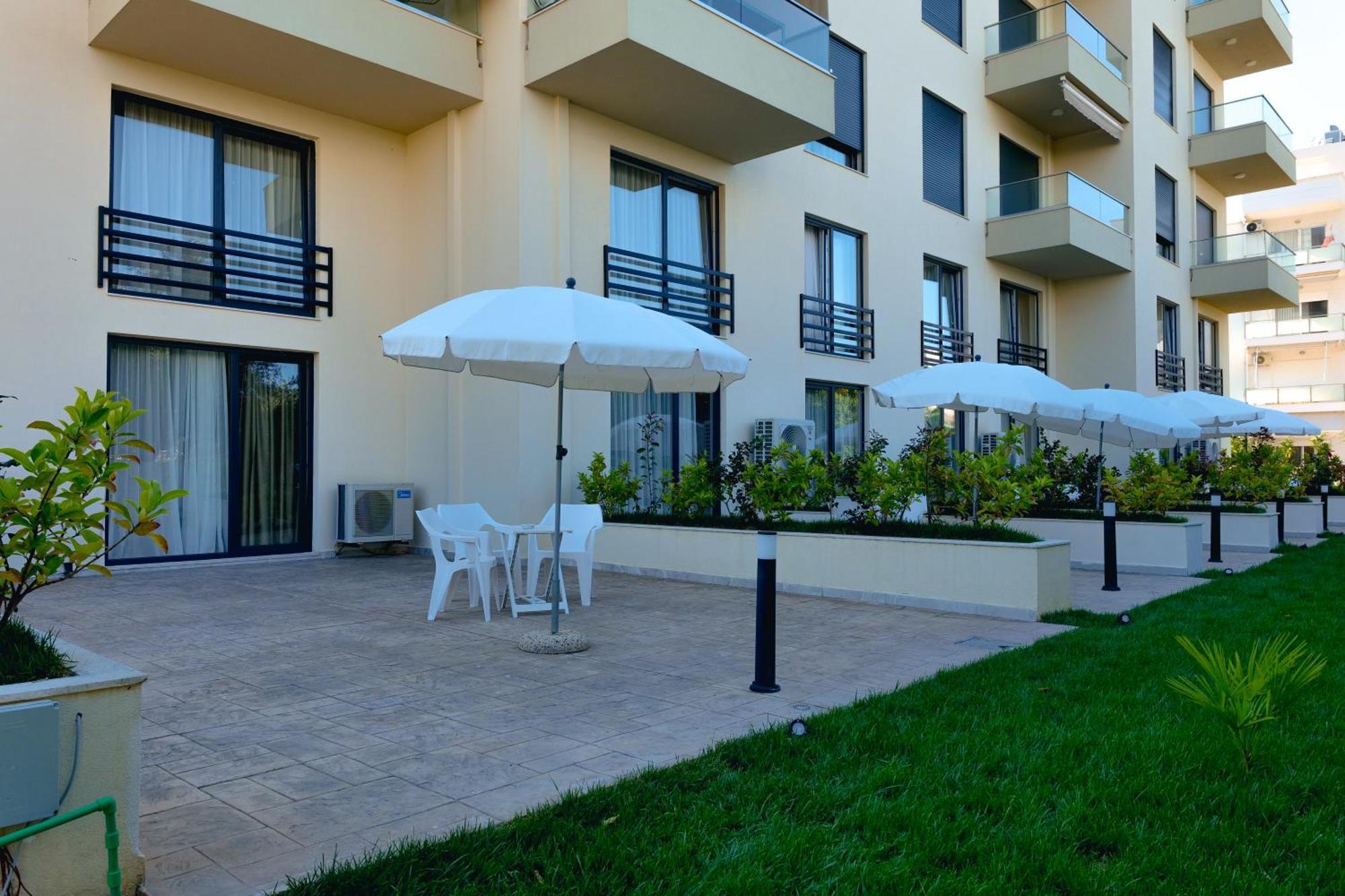 The Blue Wave Hotel Himare Exterior photo
