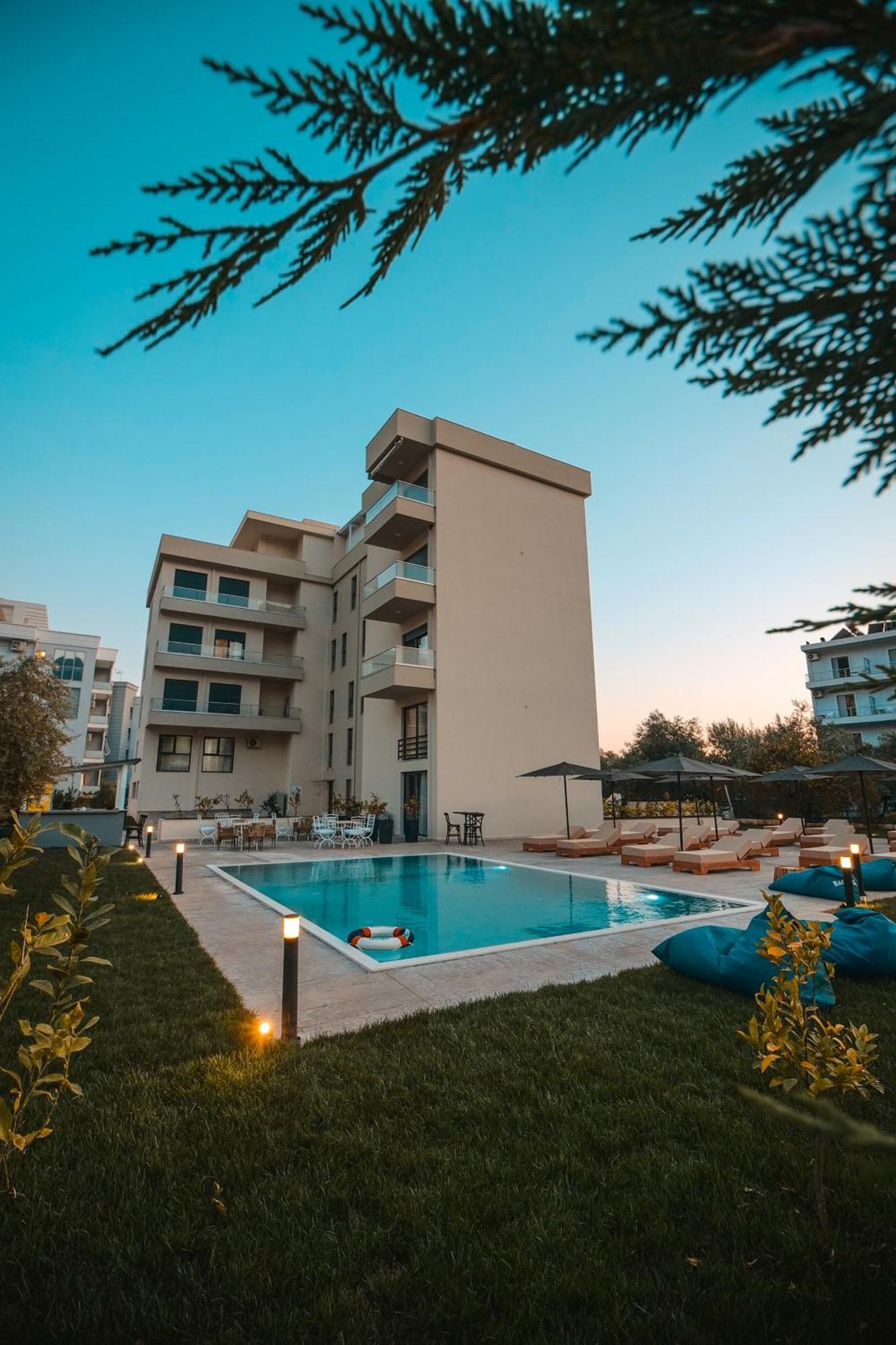 The Blue Wave Hotel Himare Exterior photo